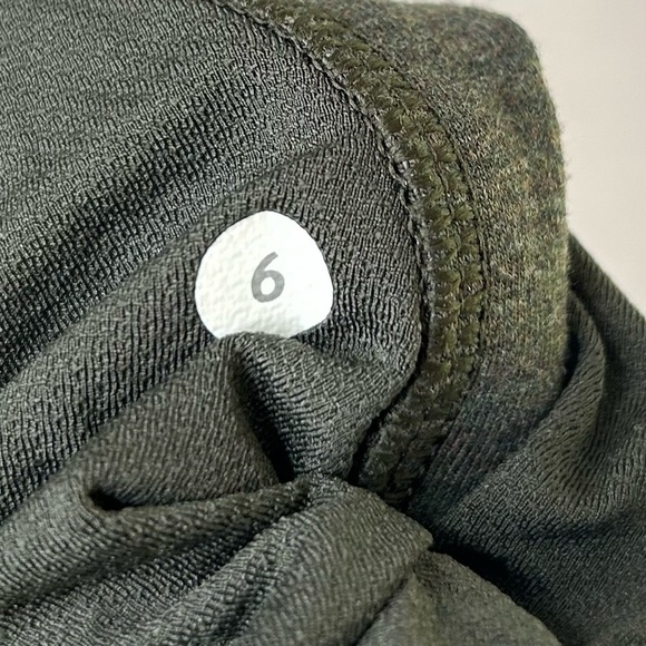 Lululemon Bolt Sweatpant Heathered  Gator Green Black Size 6 - Picture 7 of 7